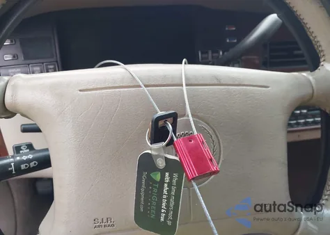 1994 Cadillac Deville Concours z USA, uszkodzony, nr VIN 1G6KF52Y6RU269491